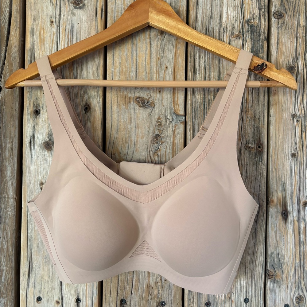 Seamless Nude Bra